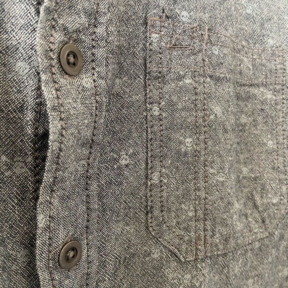 No Boundaries Large Collarless Crossbones Button - Picture 5 of 6